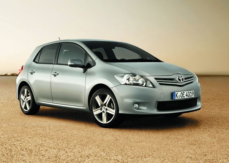 In Genf steht der neue Auris noch mit konventionellem Antrieb. Im Sommer folgt die Hybridvariante. (Archiv: Vogel Business Media)
