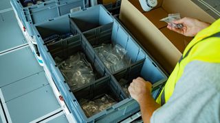 Modern intralogistics solutions ensure that spare parts are efficiently stored and quickly available. (Image:Exotec)