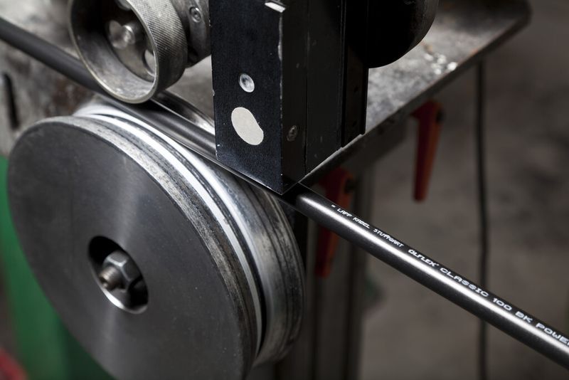 Lapp Muller kann Sonderkabel auch mit einer Länge von 100 Metern innerhalb von acht Wochen entwerfen und produzieren, das Werk ist deswegen auf die Hersteller geringer Losgrößen ausgerichtet. (Bild: Lapp)