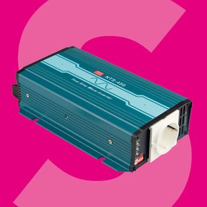 Zu den Neuheiten im Bereich Stromversorgungen von Mean Well zählt die DC/AC-Wechselrichtergeneration der NTS-Serien von 250 bis 1700 W mit geringem Standby-Verbrauch. 