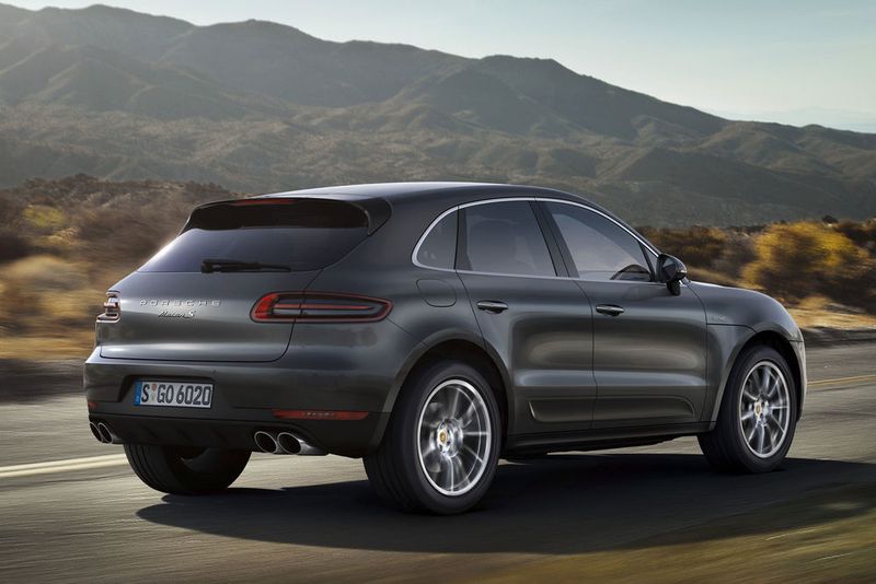 Sieger der Kompakt-SUVs: der Porsche Macan S Diesel. Seinen Restwert beziffern die Autoren im Jahr 2020 auf 36.934 Euro, das entspricht 61 Prozent vom Neupreis. (Porsche)