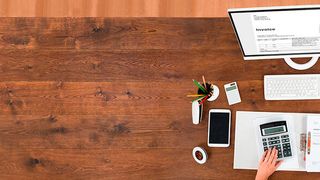 Thomas Kuckelkorn von der BCT Deutschland GmH empfiehlt einen cloudbasierten Dienst zur Abwicklung von eRechnungen (© Andrey Popov - stock.adobe.com)