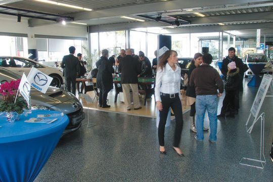 Die Autohausgruppe setzt auf Events, um neue Kunden zu gewinnen: Im Oktober verwandelte der Autopark Rath seinen Showroom kurzerhand in ein Spielcasino. (Archiv: Vogel Business Media)