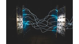 Die Digitalisierung und ein geeignetes Monitoring gehen Hand in Hand. (Photo by israel palacio on Unsplash)