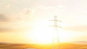 Sungrow’s PowerTitan 3.0 energy storage platform uses onsemi EliteSiC hybrid power modules, with the companies reporting peak inverter efficiency above 99.3%. (Bild: onsemi)