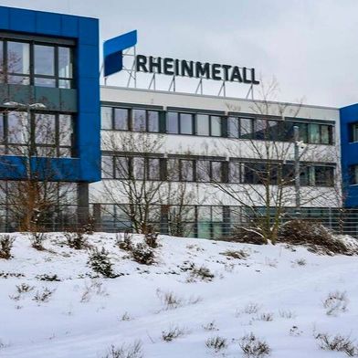 Rekordwaffenschmiede! Rheinmetall gab jetzt ein Fazit für die ersten neun Monate des Jahres ab. Die liefen trotz einiger Holperer so gut, dass man die Prognosen für die letzte Jahresphase angehoben hat ... (Bild: Rheinmetall)