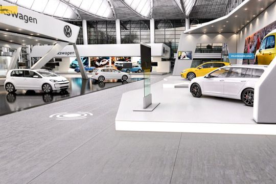 Die Hanauer Werbeagentur Autoactiva hat 3-D-Messehallen mit Hunderten von aktuellen Fahrzeugmodellen konzipiert. Die Hanauer Werbeagentur Autoactiva hat 3-D-Messehallen mit Hunderten von aktuellen Fahrzeugmodellen konzipiert.