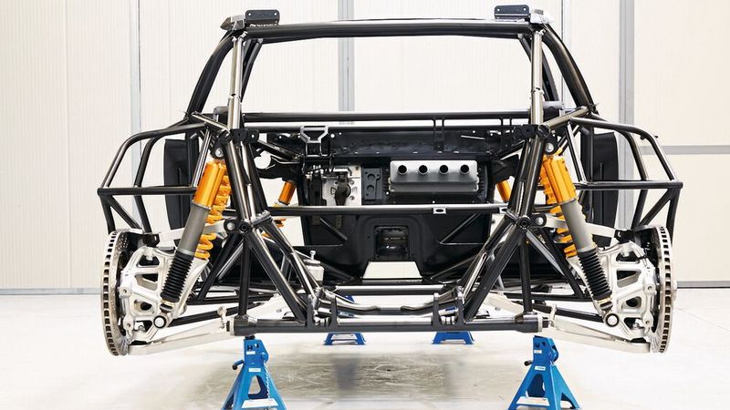 Der Gitterrohrrahmen des EVO37 basiert, wie der des Lancia 037, auf dem des Lancia Beta Montecarlo. Auch er wurde aber umfassend überarbeitet und verbessert. (Bild: @marcopedde)