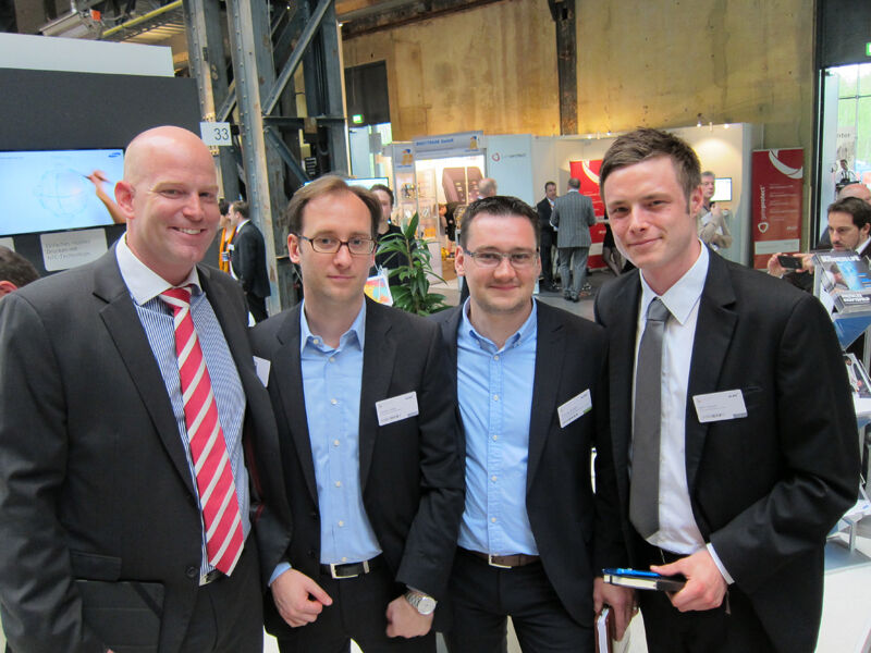 (v. l.) Michael Neumann und Florian Orlop, Samsung, Thomas Kociper, ALSO, und Marc Kalisch, Samsung (Bild: IT-BUSINESS)