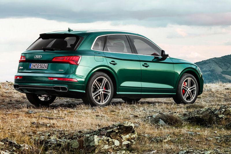 Damit kein Turboloch entsteht, verfügt das V6-Aggregat neben dem konventionellen Abgasturbolader über einen elektrischen Verdichter. (Audi)