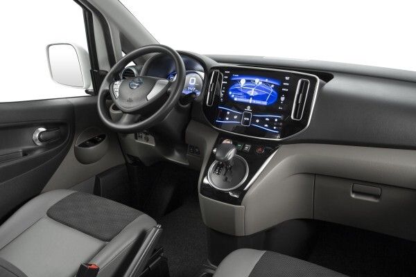 Der elektrische Kleintransporter Nissan e-NV200 verbindet das Beste aus zwei Welten (Nissan)