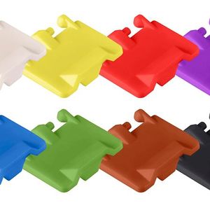 Die Staubschutzklappen sind optional in verschiedenen Farben erhältlich, was eine Farbkodierung auf Modulebene erlaubt.(Bild:  R&M (Reichle & De-Massari AG))