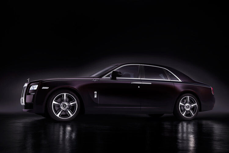 Zudem sind fünf eigens für den Ghost V-Specification gemischte Exterieur-Farben erhältlich. (Foto: Rolls-Royce)