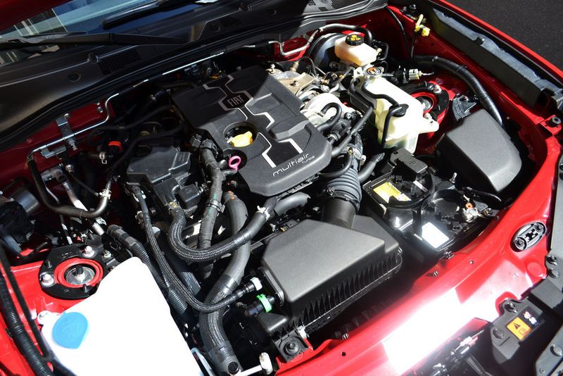 Der 1,4-Liter-Turbobenziner hat mit seinen 140 PS den 1.125 Kilogramm leichten Zweisitzer spielerisch im Griff. (Seyerlein/»kfz-betrieb«)