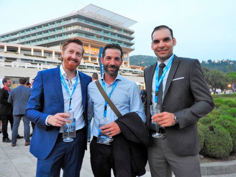 (v. l.) Patrik Rohrer (FREY+CIE Telecom) mit Danial Büchler (Infinigate Schweiz) und Dieter Huber (Sophos Schweiz) (Sophos)