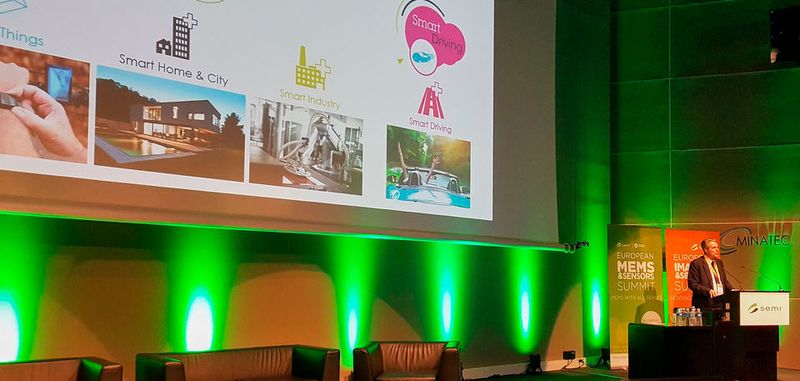 Dieses Jahr fand der von der SEMI Europe zusammen mit der MEMS & Sensors Industry Group veranstaltete MEMS & Sensors Summit im Maison Minatec in Grenoble statt. In seiner Keynote wies Carlo Bozotti von STMicroelectronics auf die Bedeutung von Sensoren für das IoT und das autonome Fahren hin. (Bild:  ElektronikPraxis / Richard Oed)