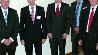 V.l.: Ansgar Müller-Pleuß, Wilfried Eberhardt, Dr. Robert Buchmann, Joachim Melis und Dr. Michael Wenzel; Olaf Kramm nicht im Bild. (Bild: VDMA)