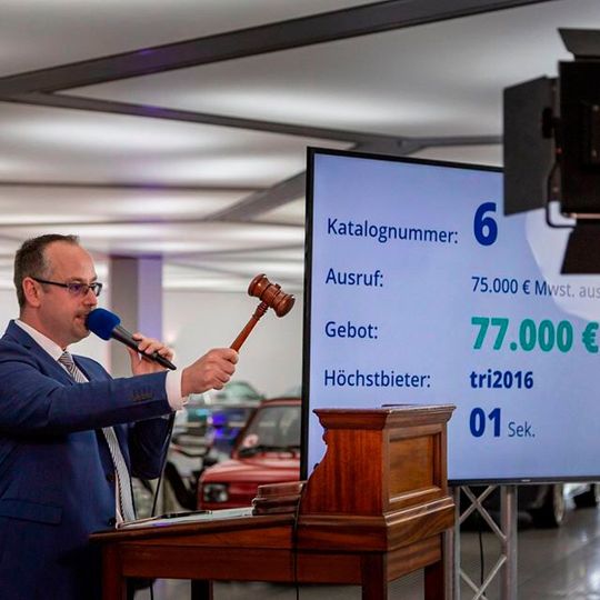 Die Versteigerung Ende Juni wurde via Live-Stream aus dem Classicbid-Zentrum Rheinhessen übertragen.(Bild:  Classicbid/Metz)