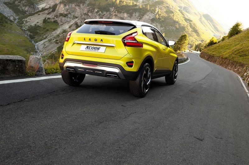 Das Heck des X-Code wirkt coupéhaft. (Lada)