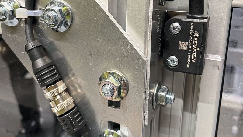 Die neuen Magnetschalter MAK-50 und MAK-54 von Bernstein ergänzen die MAK-Produktfamilie und bieten zusätzliche Gehäusevarianten und Funktionen.(Bild:  Bernstein)