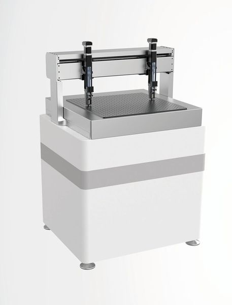 Gemeinschaftsprojekt der Steinmeyer Gruppe auf der EMO – ein modulares, skalierbares Gantry für High-Speed-Positionierungen. (Bild: Steinmeyer Mechatronik GmbH)