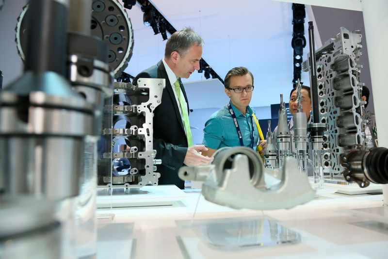Interessenten aus der Fertigungsindustrie kommen alle zwei Jahre bei der IMTS in Chicago zusammen. (Bild: IMTS)