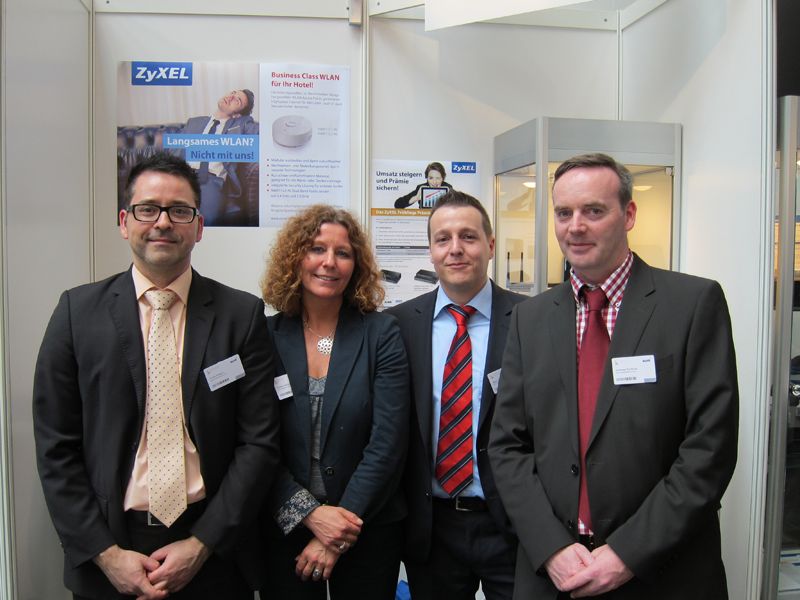 v. l. Guido Peters, Andrea Volkhardt, Marc Matysiak und Andreas Kurtzius, ZyXel (IT-BUSINESS)
