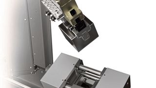 Das vollautomatische und hauptzeitparallele Vorprägen von Werkstücken trägt ebenfalls zur Verkürzung der Umrüstzeiten bei. (Zeltwanger)