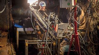 Hier entsteht der Bergbau 4.0, der in Zukunft digitalisiert ist und an einigen Stellen ohne Menschen unter Tage auskommt. (Bild: Andreas Hiekel/TU Bergakademie Freiberg)