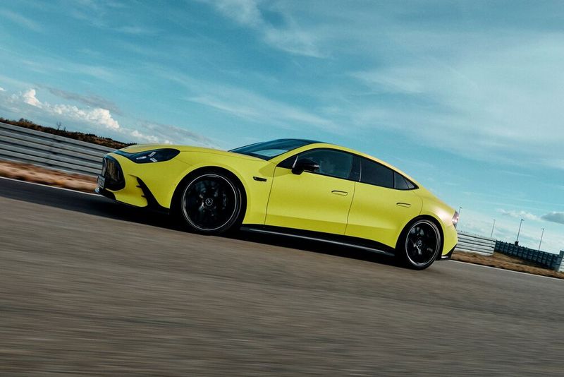 Die knapp fünf Meter lange Sportlimousine trägt die Bezeichnung Mercedes-AMG GT 4-Türer Coupé (Bild: Mercedes-Benz)