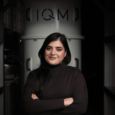 Eine der Preisträgerinnen ist Hila Safi. Sie arbeitet am Forschungszentrum in Garching und hat den digitalen Zwilling eines Quantencomputers entwickelt.   (Bild: Siemens)