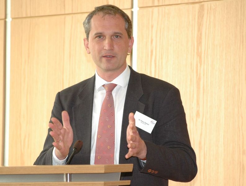 Dr. Klaus Ganser, Siemens, über Simulation als Teil der Softwareentwicklung für Computertomographen: „Etwa 40 Prozent der Testfälle werden am Simulator gemacht“ 
 (Archiv: Vogel Business Media)