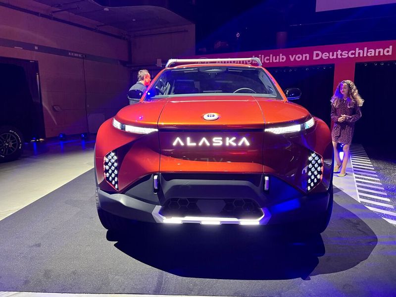 Speziell für den US-Markt präsentierte Fisker einen Pick-up-Truck namens Alaska. (Bild: Dirk Kunde)