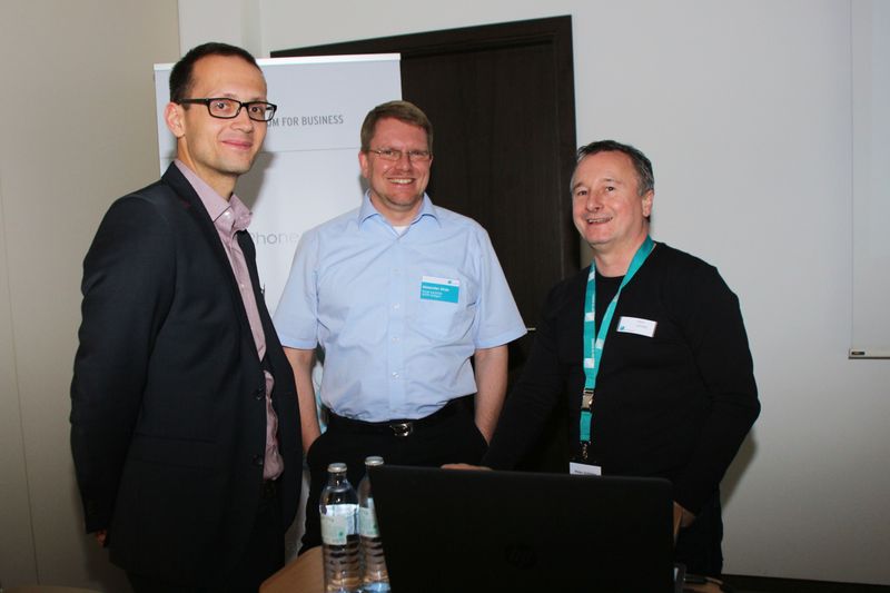 Stephan Kunze (Alcatel-Lucent), Alexander Uhde (TELCAT) und Peter Schittko (C4B) (Bild: C4B)