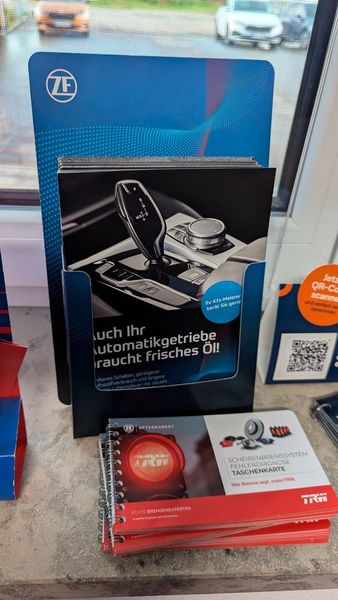 Auch ein Angebot, das es nicht in jeder Werkstatt gibt: der Ölwechsel mittels Spülen bei Automatikgetrieben. (Bild: Dominsky – VCG)