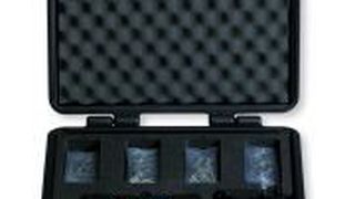 Der Klammerschweißer ist akkubetrieben, jeweils 25 der vier verschiedenen Klammern liegen bei. (Foto: Berner)