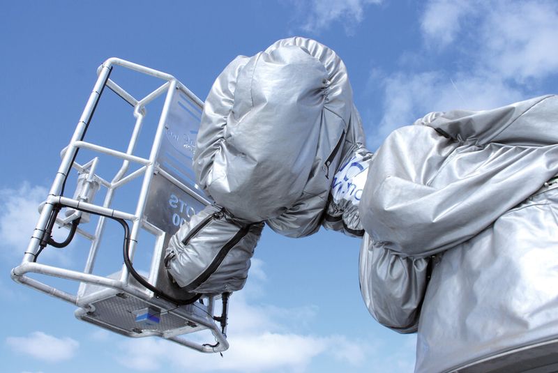 Der PMA-Kabelschutz ist für zahlreiche Sensoren (inkl. der Zuleitungen) an diesem Korb eingesetzt, um diese vor mechanischen Beschädigungen und sonstigen Einflüssen auf hoher See zu schützen. ( Bild: Momac/PMA)