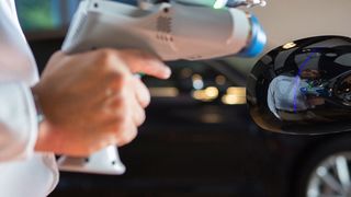 Vorteil berührungsloses Messen: Mit dem Laserstrahl lassen sich auch komplizierte Bauteile und Oberflächen in hoher Detailauflösungen erfassen. (Bild: Faro Europe)