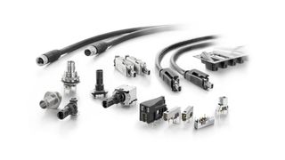 SPE System Alliance: Einige ihrer zahlreichen Mitglieder brachten ihre Kompetenzen unter anderem in die Steckverbindernormierung ein. Darauf basieren die international standardisieren Steckgesichtern gemäß IEC 63171-2 und IEC 63171-5. Diese umfassen ein einheitliches, kompaktes Steckgesicht, das neue, platzsparende Gerätedesigns erlaubt. Erste Produkte und Lösungen wurden bereits realisiert und werden auf der SPS in Nürnberg von einigen Mitgliedern der System Alliance präsentiert. (Bild: Studio Hesterbrink)