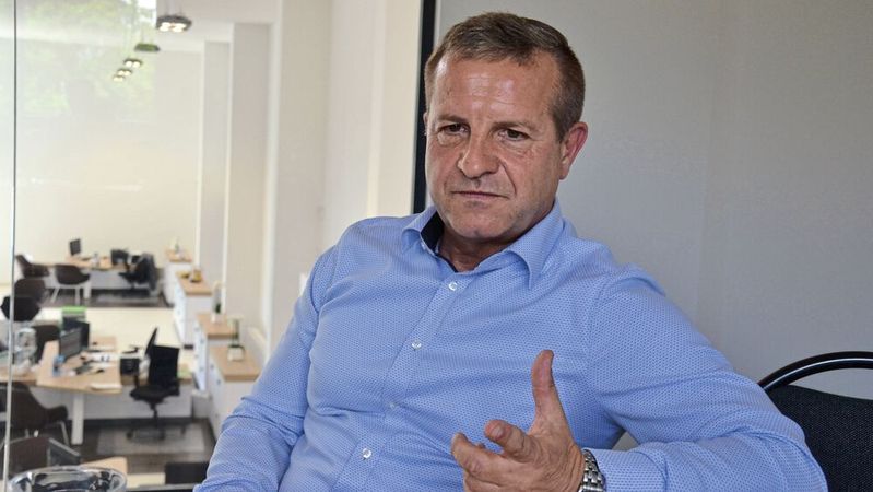 ZDK-Vizepräsident Thomas Peckruhn warnt in einem Zeitungsinterview vor den Folgen von Zöllen auf chinesische Elektroautos.(Bild:  Michel/»kfz-betrieb«)