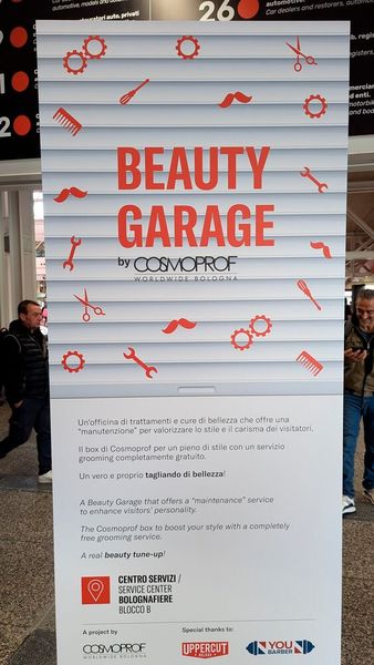 Auch an nichtoltimeraffine Frauen hatten die Messeveranstalter gedacht. Sie konnten in dieser „Garage“ zwischenparken. (Bild: Dominsky)