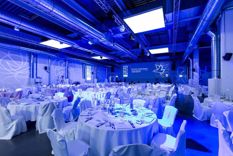 Impressionen der Gala „Vernetzte Welten“ zum 125. Geburtstag des Fachmedienhauses Vogel Business Media. (Stefan Bausewein)