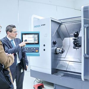 Die Universaldrehmaschine Index B400 ist auf eine präzise und kraftvolle Zerspanung von Flansch- und Wellenteilen ab Stückzahl 1 ausgerichtet.