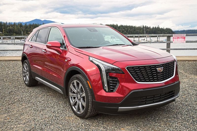 Zusammen sollen sie unter anderem den Absatz des neuen kompakten Premium-SUV Cadillac XT4 voranbringen. (Bild: Cadillac)