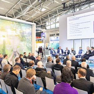 Auf der electronica vermitteln 15 Foren praxisnahes Wissen zu fast allen Anwendungsbereichen.(Bild:  Messe München)