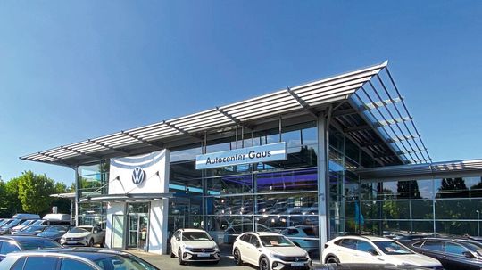 Das Autocenter Gaus gehört als inhabergeführtes VW-Autohaus zur Zielgruppe der Anteilseigner an Flotte Eins.(Bild:  Autocenter Gaus)