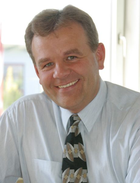 B&R-Geschäftsführer Hans Wimmer: „Die von B&R seit mehreren Jahrzehnten verfolgte Strategie der Durchgängigkeit von Automatisierungslösungen und der Offenheit der eingesetzten Technologien ist Voraussetzung für die integrierte Industrie.“ (Bild: B&R)