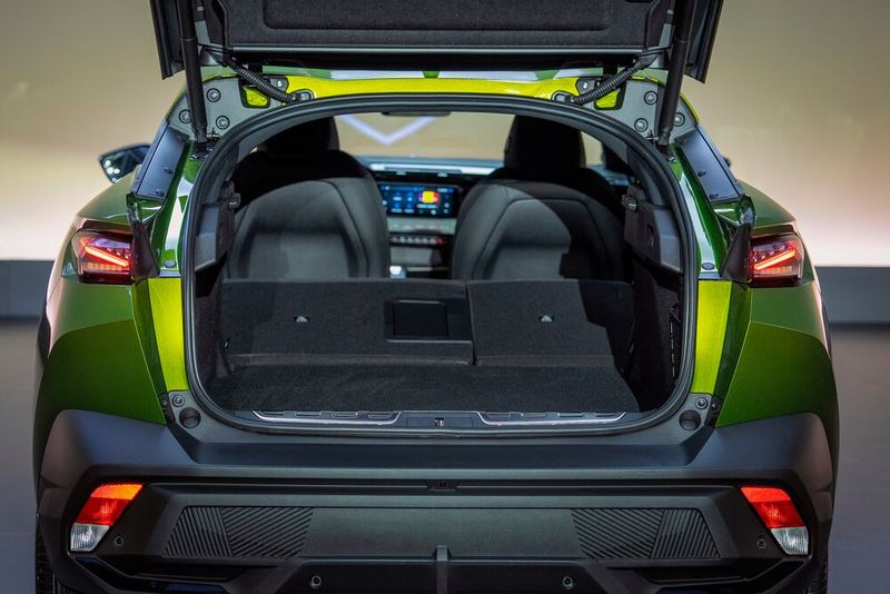 Viel Platz für Gepäck im Alltag (Bild: Peugeot via Autoren-Union Mobilität)