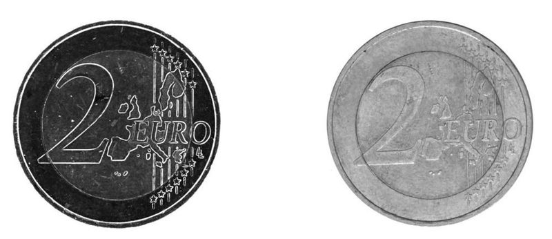 Abb 8: Darstellung einer 2-Euro-Münze bei einer Dunkelfeldbeleuchtung (links). Die Gravur hebt sich im Vergleich zu einer Hellfeldbeleuchtung (rechts) kontrastreich vom Hintergrund ab.  (IPF Electronic)