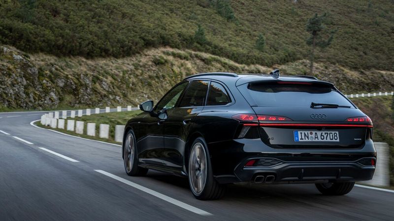 Die Türgriffe sind nun mit dem Blech bündig, was für aerodynamische Vorteile sorgen soll. (Bild: Audi AG)